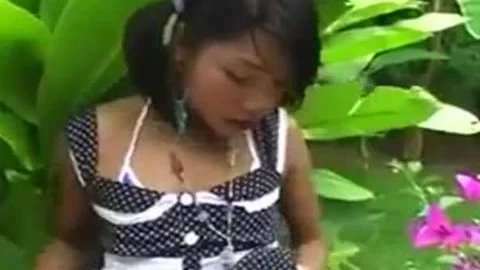 teen Ladyboy outdoors -jerk off &sperm