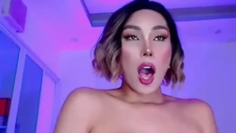 Slender Shemales Enjoy Masturbation