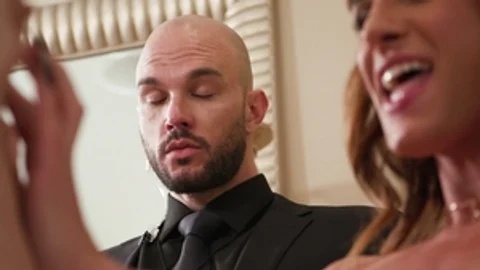 Transfixed: A Bodyguard's Awakening with the Dominant Lady
