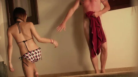 seventeen movies: Shemale Seduction: Big tits & Bubble-butts
